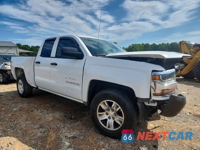 Czwarte zdjęcie samochodu z boku: 2017 CHEVROLET SILVERADO K1500 VIN:1GCVKNEH2HZ389193 - miniatura