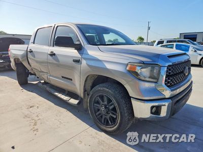 Czwarte zdjęcie samochodu z boku: 2021 TOYOTA TUNDRA SR5 VIN:5TFDY5F15MX957230 - miniatura