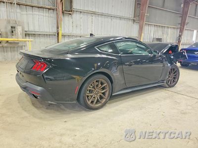 Trzecie zdjęcie samochodu z tyłu: 2025 FORD MUSTANG GT VIN:1FA6P8CF6S5418952 - miniatura