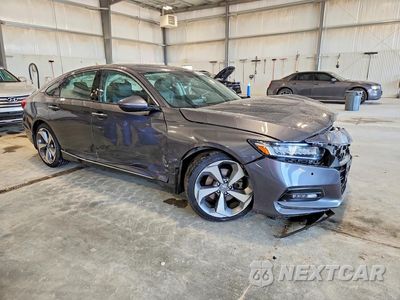 Czwarte zdjęcie samochodu z boku: 2018 HONDA ACCORD TOURING VIN:1HGCV1F99JA004782 - miniatura