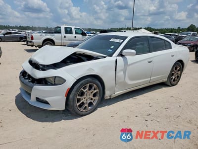 2015 DODGE CHARGER SXT 2C3CDXJG6FH886937 - główne zdjęcie licytacji z USA - miniatura