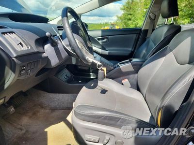 Zdjęcie 7 z 12 samochodu: 2015 TOYOTA PRIUS FOUR VIN:JTDKN3DU2F0416343 - miniatura
