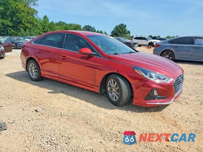 Czwarte zdjęcie samochodu z boku: 2019 HYUNDAI SONATA SE VIN:5NPE24AF5KH806240 - miniatura