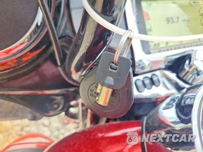 Zdjęcie 8 z 9 samochodu: 2014 HARLEY-DAVIDSON FLHTK ELECTRA GLIDE ULTRA LIMITED VIN:1HD1KEL14EB707029 - miniatura