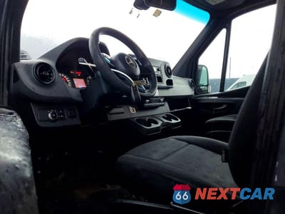 Zdjęcie 8 z 13 samochodu: 2019 MERCEDES-BENZ SPRINTER 2500/3500 VIN:WD4PF0CD6KP103628 - miniatura