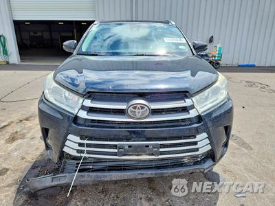 Piąte zdjęcie samochodu w środku: 2019 TOYOTA HIGHLANDER XLE VIN:5TDKZRFH5KS555168 - miniatura
