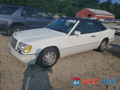 1995 MERCEDES-BENZ E 320 WDBEA66E1SC282772 - główne zdjęcie licytacji z USA - miniatura