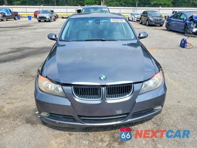 Piąte zdjęcie samochodu w środku: 2006 BMW 325 I VIN:WBAVB13556KR59370 - miniatura
