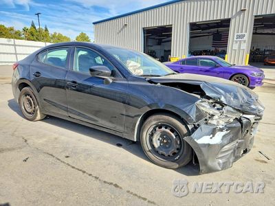 Czwarte zdjęcie samochodu z boku: 2018 MAZDA 3 SPORT VIN:3MZBN1U76JM228927 - miniatura