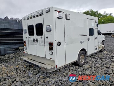 Trzecie zdjęcie samochodu z tyłu: 2015 FORD ECONOLINE E350 SUPER DUTY CUTAWAY VAN VIN:1FDWE3FS8FDA09936 - miniatura