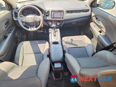 Zdjęcie 8 z 12 samochodu: 2019 HONDA HR-V LX VIN:3CZRU5H36KG710634 - miniatura