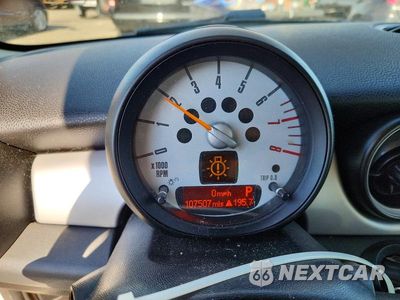Zdjęcie 9 z 12 samochodu: 2011 MINI COOPER VIN:WMWSU3C56BT098097 - miniatura