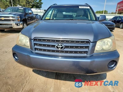 Piąte zdjęcie samochodu w środku: 2002 TOYOTA HIGHLANDER LIMITED VIN:JTEHF21A120066804 - miniatura
