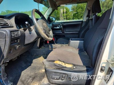 Zdjęcie 7 z 13 samochodu: 2016 TOYOTA 4RUNNER TRAIL VIN:JTEBU5JR8G5303429 - miniatura