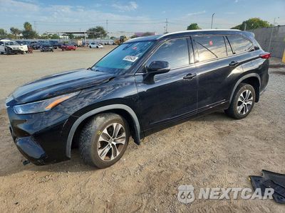 2022 TOYOTA HIGHLANDER XLE 5TDHZRBH9NS593636 - główne zdjęcie licytacji z USA - miniatura