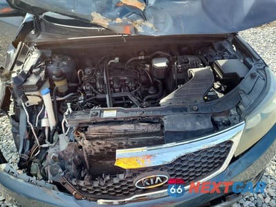 Zdjęcie 12 z 13 samochodu: 2011 KIA SORENTO EX VIN:5XYKU4A24BG012752 - miniatura