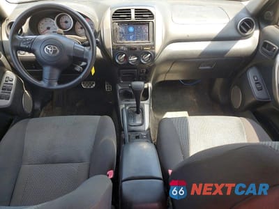 Zdjęcie 8 z 13 samochodu: 2005 TOYOTA RAV4 BASE VIN:JTEHD20V456046039 - miniatura