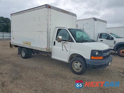 Czwarte zdjęcie samochodu z boku: 2007 CHEVROLET EXPRESS BOX TRUCK VIN:1GBJG31U471125949 - miniatura
