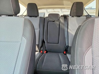 Zdjęcie 10 z 13 samochodu: 2018 FORD ESCAPE SE VIN:1FMCU0GD9JUA23079 - miniatura
