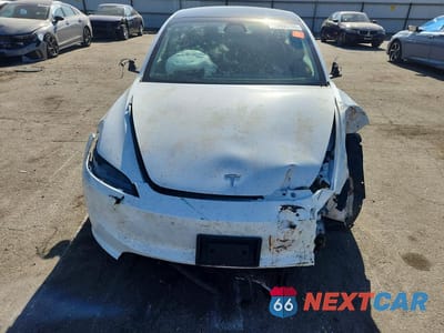 Piąte zdjęcie samochodu w środku: 2025 TESLA MODEL 3 VIN:5YJ3E1EAXSF078800 - miniatura