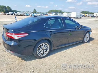 Trzecie zdjęcie samochodu z tyłu: 2018 TOYOTA CAMRY XLE V6 VIN:4T1BZ1HK4JU004195 - miniatura