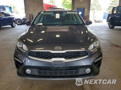 Piąte zdjęcie samochodu w środku: 2019 KIA FORTE LXS VIN:3KPF24AD5KE076532 - miniatura