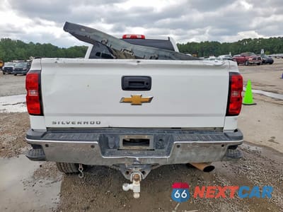Zdjęcie 6 z 12 samochodu: 2015 CHEVROLET SILVERADO K2500 HEAVY DUTY VIN:1GC2KUEGXFZ513891 - miniatura