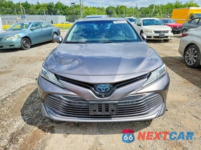 Piąte zdjęcie samochodu w środku: 2019 TOYOTA CAMRY HYBRID XLE VIN:4T1B21HKXKU514895 - miniatura