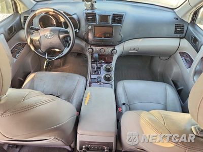 Zdjęcie 8 z 13 samochodu: 2010 TOYOTA HIGHLANDER BASE VIN:5TDZK3EH2AS023344 - miniatura