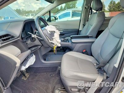 Zdjęcie 7 z 13 samochodu: 2021 TOYOTA SIENNA XLE VIN:5TDYRKEC4MS002120 - miniatura