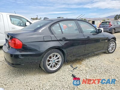 Trzecie zdjęcie samochodu z tyłu: 2010 BMW 328 XI VIN:WBAPK7C57AA461052 - miniatura