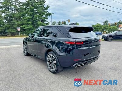 Czwarte zdjęcie samochodu z boku: 2023 LAND ROVER RANGE ROVER SPORT DYNAMIC SE VIN:SAL1L9FU5PA110789 - miniatura