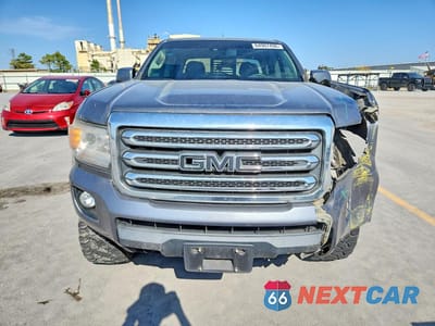 Piąte zdjęcie samochodu w środku: 2018 GMC CANYON SLE VIN:1GTG6CEN4J1319027 - miniatura