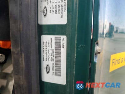 Zdjęcie 11 z 13 samochodu: 2017 MACK CXU612 SEMI TRUCK VIN:1M1AW01X3HM009617 - miniatura
