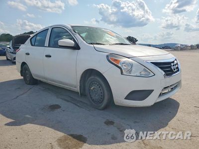 Czwarte zdjęcie samochodu z boku: 2018 NISSAN VERSA S PLUS VIN:3N1CN7AP2JL838377 - miniatura