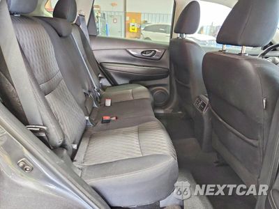 Zdjęcie 10 z 12 samochodu: 2019 NISSAN ROGUE S VIN:5N1AT2MT1KC803229 - miniatura