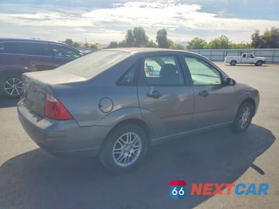 Trzecie zdjęcie samochodu z tyłu: 2006 FORD FOCUS ZX4 VIN:1FAFP34N46W245022 - miniatura