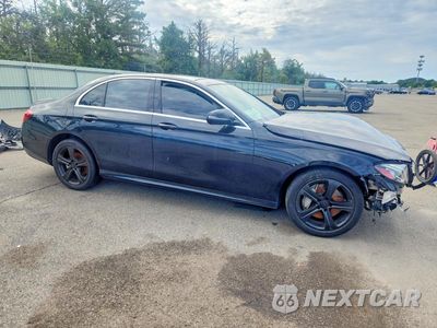 Czwarte zdjęcie samochodu z boku: 2017 MERCEDES-BENZ E 300 4MATIC VIN:WDDZF4KB6HA116584 - miniatura