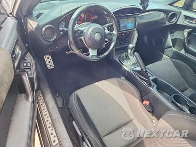 Zdjęcie 8 z 12 samochodu: 2017 TOYOTA 86 BASE VIN:JF1ZNAA17H8710117 - miniatura