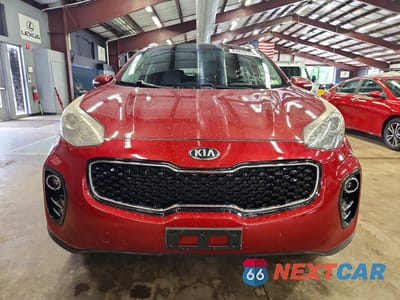 Piąte zdjęcie samochodu w środku: 2017 KIA SPORTAGE EX VIN:KNDPNCAC0H7057120 - miniatura