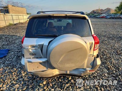 Zdjęcie 6 z 13 samochodu: 2006 TOYOTA RAV4 BASE VIN:JTMBD33V065034554 - miniatura