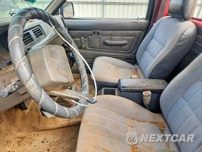 Zdjęcie 7 z 11 samochodu: 1989 NISSAN TRUCK BASE VIN:1N6ND11Y7KC349112 - miniatura