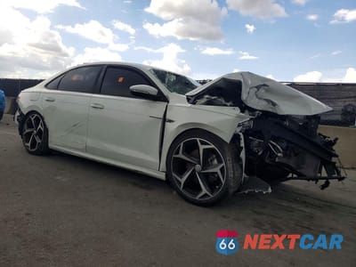Czwarte zdjęcie samochodu z boku: 2021 VOLKSWAGEN PASSAT R-LINE VIN:1VWMA7A31MC012031 - miniatura