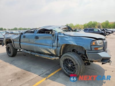 Czwarte zdjęcie samochodu z boku: 2006 GMC SIERRA K2500 HEAVY DUTY VIN:1GTHK23D06F180142 - miniatura