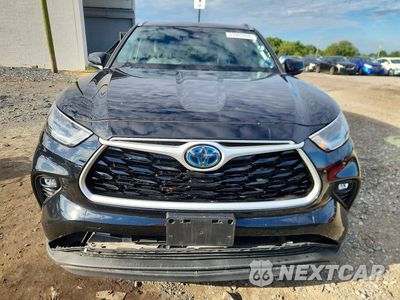 Piąte zdjęcie samochodu w środku: 2021 TOYOTA HIGHLANDER HYBRID XLE VIN:5TDHBRCH6MS521648 - miniatura