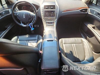 Zdjęcie 8 z 12 samochodu: 2013 LINCOLN MKZ VIN:3LN6L2GK9DR820938 - miniatura