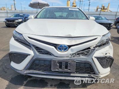 Piąte zdjęcie samochodu w środku: 2023 TOYOTA CAMRY HYBRID SE VIN:4T1G31AK2PU601825 - miniatura