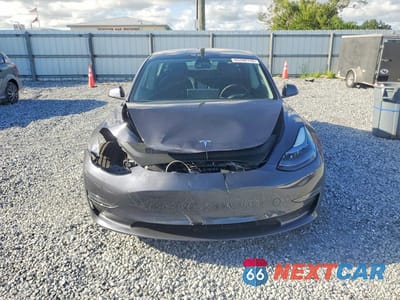 Piąte zdjęcie samochodu w środku: 2022 TESLA MODEL 3 VIN:5YJ3E1EA5NF309980 - miniatura