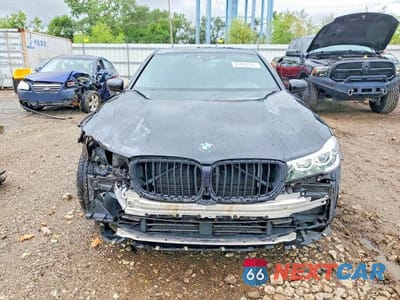 Piąte zdjęcie samochodu w środku: 2019 BMW 740 XI VIN:WBA7E4C58KGV70298 - miniatura