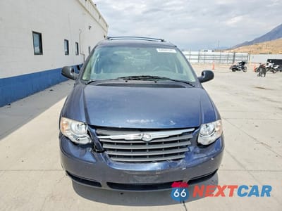 Piąte zdjęcie samochodu w środku: 2007 CHRYSLER TOWN & COUNTRY LX VIN:2A4GP44RX7R352569 - miniatura